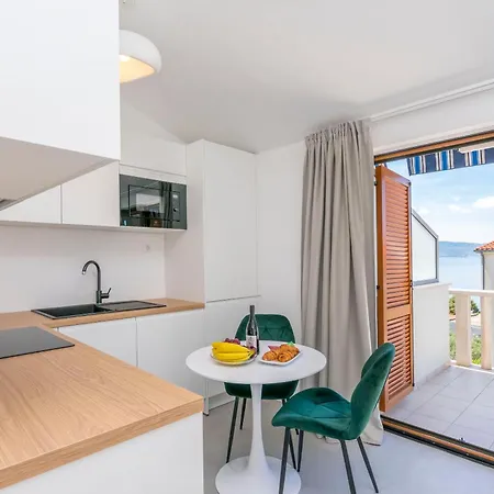 アパート Adriatic Relax, Heated Pool, Parking Place Duće